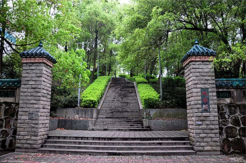 南华大学是几本？为什么南华大学排名很靠后却很多人想要报考？
