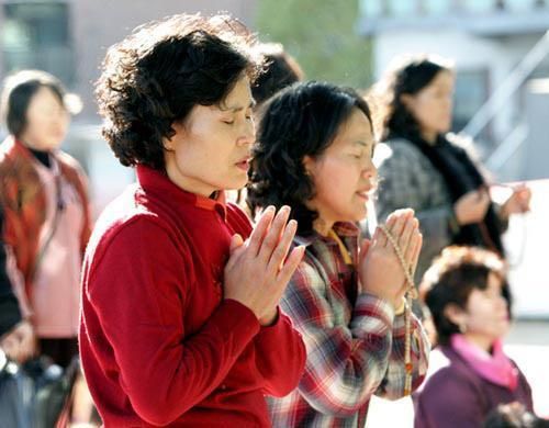 孩子高考失利怎么办父母该怎么安慰？高考失利复读好不好