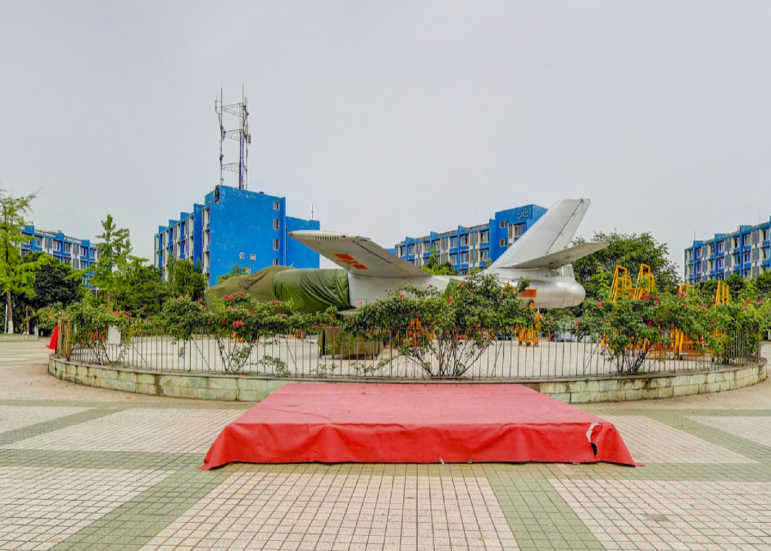 电子科技大学成都学院是几本公办还是民办?具体地址在哪学费多少